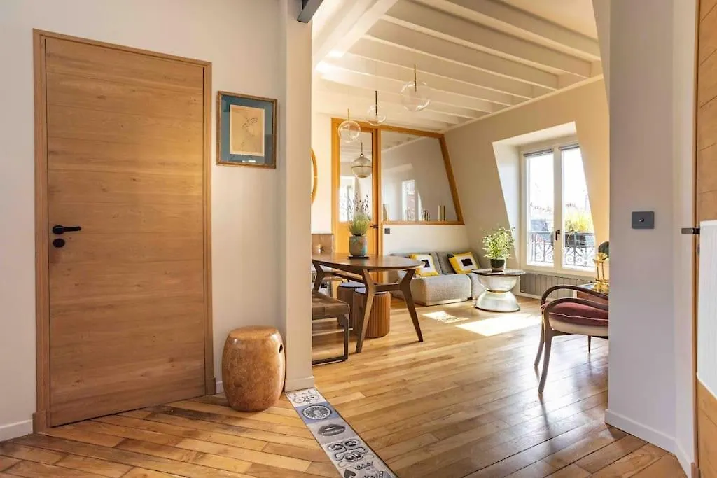 Dernier Etage A Montmartre Apartment Paris France